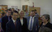 Барошевић на примопредаји донације Јапана удружењу „Бисер“ у Србобрану