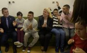 Барошевић на примопредаји донације Јапана удружењу „Бисер“ у Србобрану