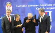 Министар Селаковић данас у Медвеђи доделио прве групне Борачке споменице
