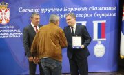 Министар Селаковић данас у Медвеђи доделио прве групне Борачке споменице