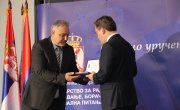 Министар Селаковић свечано уручио Борачке споменице у Мерошини