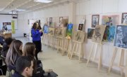 Сектор за заштиту особа са инвалидитетом Министарства подржао изложбу слика у оквиру пројекта “Предузетништво и стварање уметничког дела” 