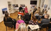 Помоћник министра Биљана Барошевић присуствовала изложби и инклузивној радионици у Новом Саду
