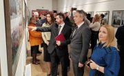Помоћник министра Сања Лакић отворила изложбу поводом обележавања Дана војних ветерана у позоришту Бора Станковић у Врању