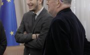 Министар Селаковић уручио српски пасош и решење о држављанству ћерки Благоја Јововића