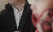 Министар Селаковић посетио породицу Милојевић која је купила своју прву некретнину уз субвенцију државе