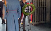 Министар Селаковић положио венац крај споменика Незнаном јунаку
