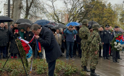 Министар Селаковић положио венац код Споменика деци страдалој у НАТО агресији