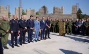 Дејан Антић на освећењу темеља Цркве у бази жандармерије у Алексинцу 