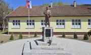 Откривен споменик палим борцима у ратовима деведесетих у Бачкој Тополи