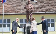 Откривен споменик палим борцима у ратовима деведесетих у Бачкој Тополи
