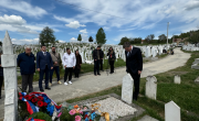 Селаковић уручио Борачку споменицу родитељима палог борца на Кошарама Насеру Вучељу