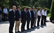 Положени венци на Споменик захвалности Француској на Калeмегдану