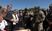 Министар Старовић на бележавању 80. годишњице од операције Халијард