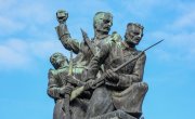 Положени венци и одата почаст страдалим српским и француским  војницима у Првом светском рату у Зајечару