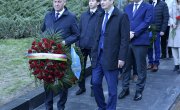 Старовић предводио државну церемонију код споменика Совјетским пилотима