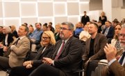 Старовић на конференцији „ Свет у 2025“