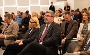 Старовић на конференцији „ Свет у 2025“