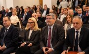 Старовић на конференцији „ Свет у 2025“
