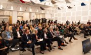 Старовић на конференцији „ Свет у 2025“