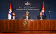 Старовић потписао уговоре са приватним здравственим установама о погодностима за борце