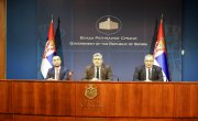 Старовић потписао уговоре са приватним здравственим установама о погодностима за борце