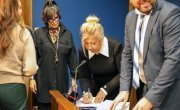 Старовић потписао уговоре са приватним здравственим установама о погодностима за борце