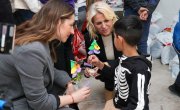 Подела новогодишњих пакетића деци у установама социјалне заштите – за дечије осмехе
