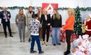 Подела новогодишњих пакетића деци у установама социјалне заштите – за дечије осмехе