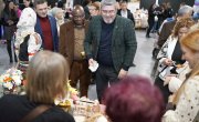Одржан  хуманитарни Базар рукотворина