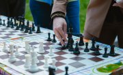 Патријарх Порфирије и министарка Ђурђевић отворили шаховски турнир за децу Космета и Републике Српске