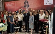 Ђурђевић Стаменковски отворила Божићни базар женских рукотворина: Хуманост нас чини људима