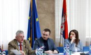 Велики корак ка увођењу права родитељ–неговатељ: усвојен Нацрт закона