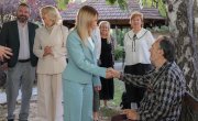 Ђурђевић Стаменковски на међународни дан старијих у геронтолошком центру у Крагујевцу