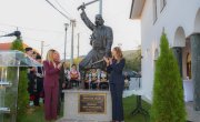 Министарка Ђурђевић Стаменковски открила споменик Васи Чарапићу