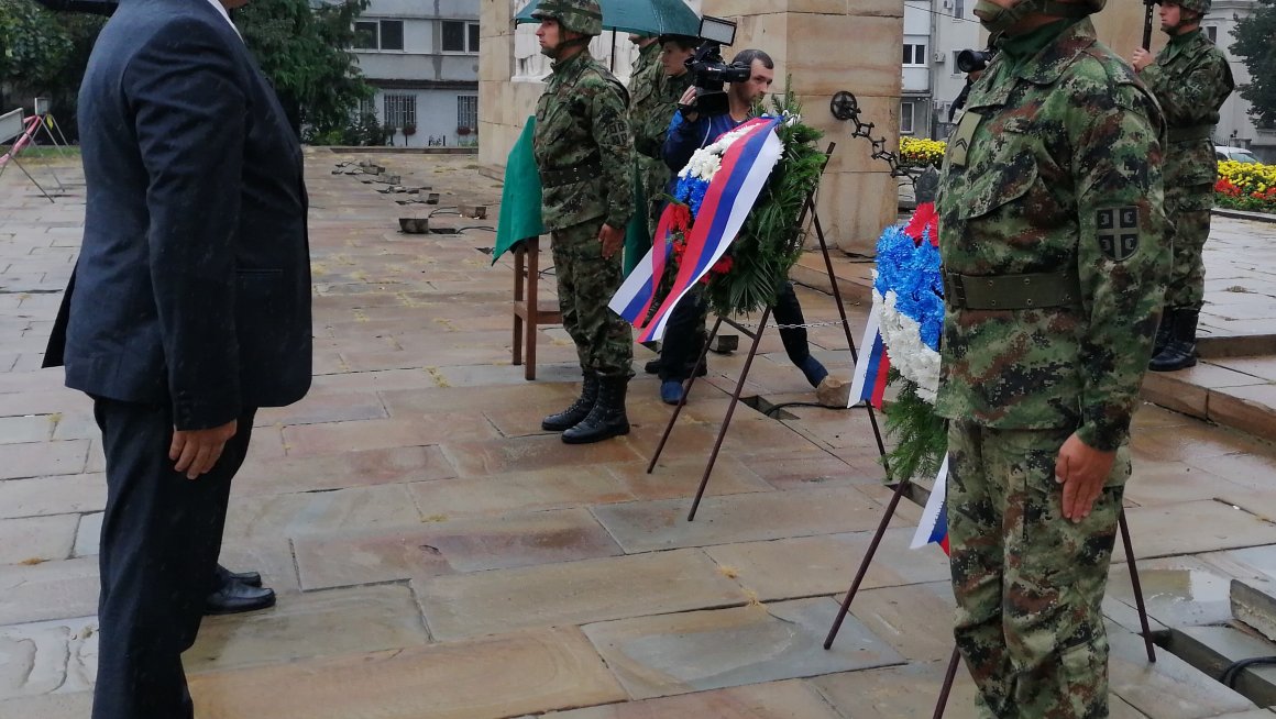 Губернатор Ханти–Мансијског аутономног округа положила венац и одала почаст ослободиоцима Београда у Другом светком рату
