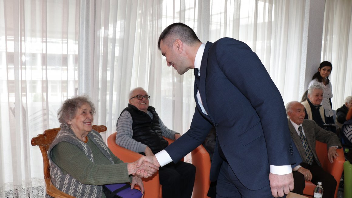 Унапређење услова живот наших најстаријих грађана приоритет ресорног министарства и у наредном периоду