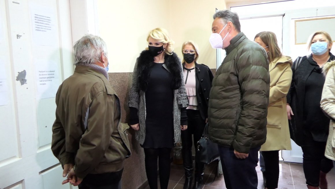 Кисић Тепавчевић у зајечарском селу Вражогрнац: Вакцинација једини начин да се победи вирус