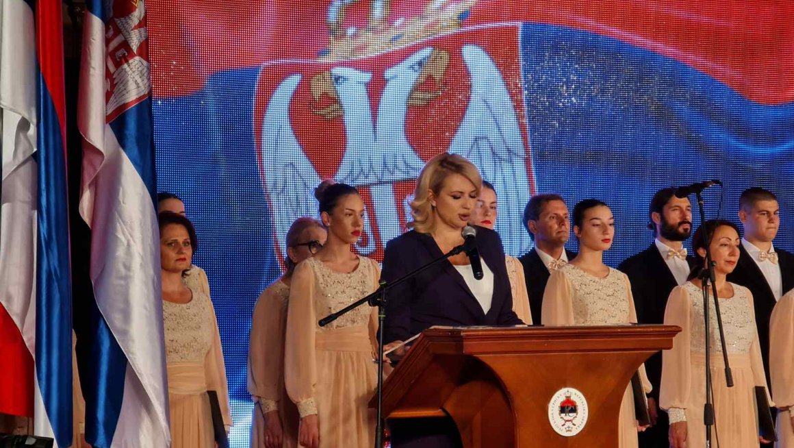 Кисић Тепавчевић на обележавању Дана српског јединства, слободе и националне заставе у Бањалуци